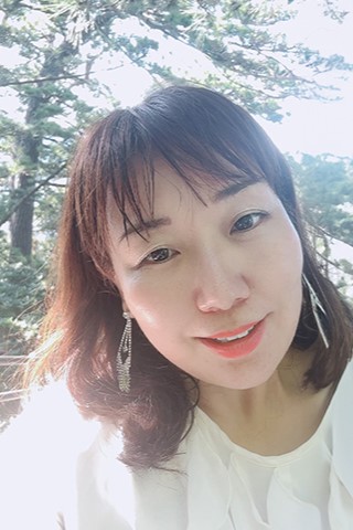Management Consultant and Labor and Social Security Attorney, Ms. Nanao Tsunoda | Life of Abundance “Okuraku®” Mindset